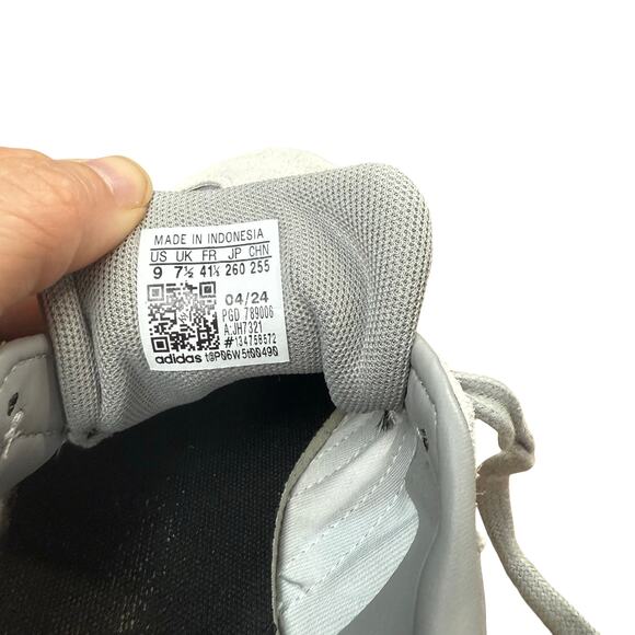 ADIDAS Run 70S 2.0 Sneakers Shoes White Gray SIlver Nylon Suede Fashion Womens 9 - Picture 9 of 9